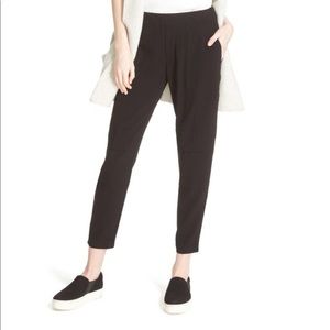 Vince Easy Pull-On Cargo Pant/Jogger. Size 10.